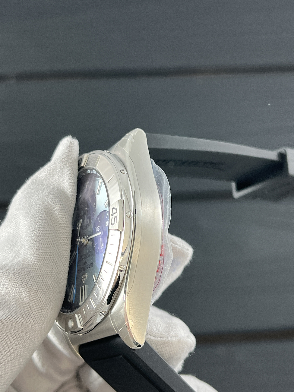 Часы Breitling  Chronomat B01 42Mm  PB0134101C1S1