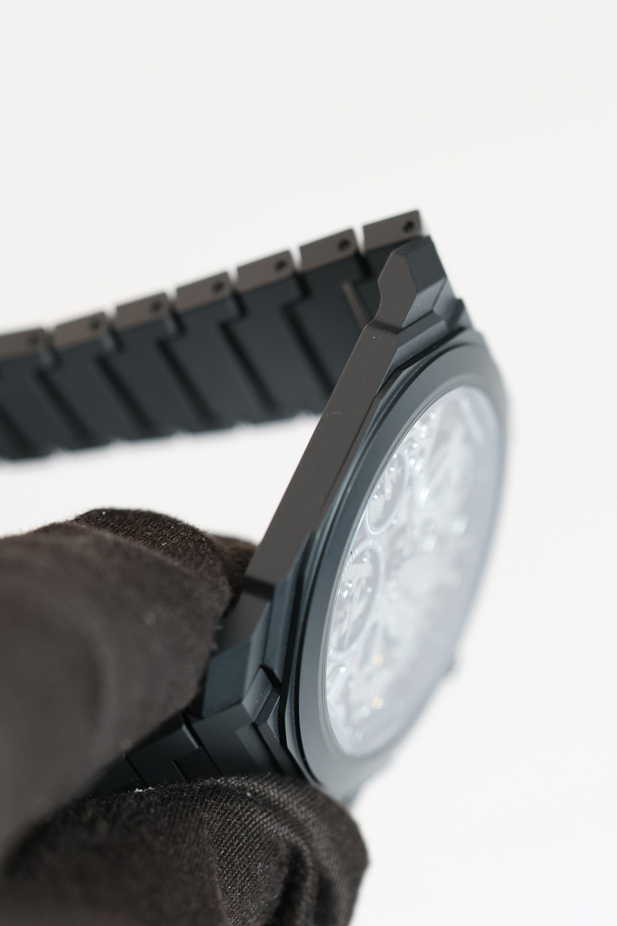 Часы Bvlgari  Octo Finissimo Skeleton Ultra-Thin Monochrome Ceramic 40Mm  103126