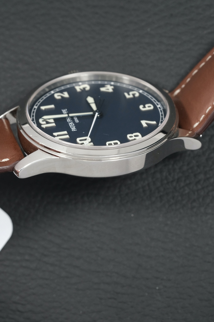 Часы Patek Philippe  Calatrava Pilot 5522A Calatrava Steel &quot;New York&quot; Limited  5522A-001