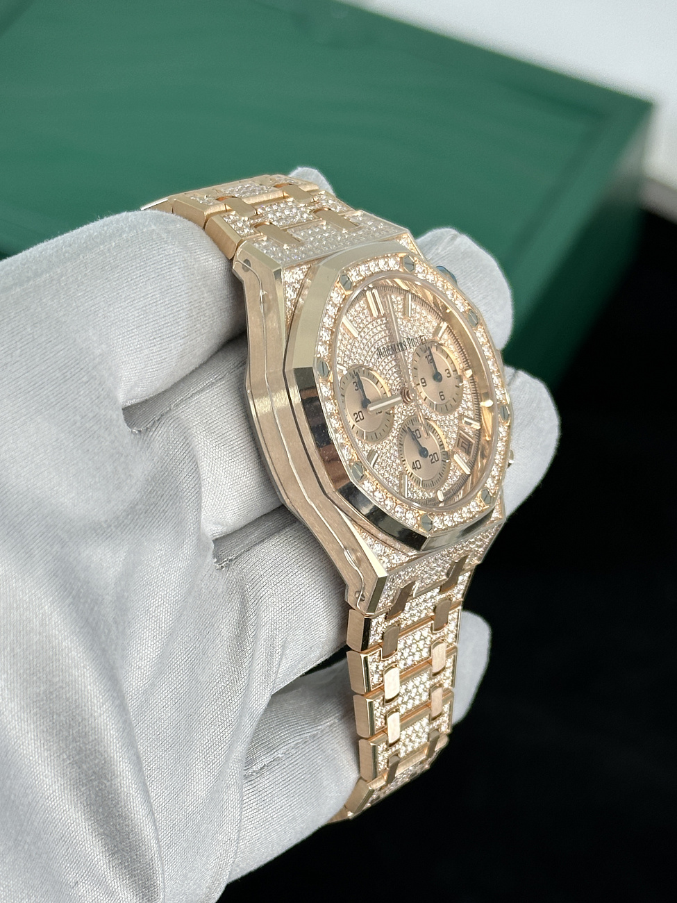 Часы Audemars Piguet  Royal Oak Chronograph 41Mm Full Pave Diamonds  26242OR.ZZ.1322OR.02