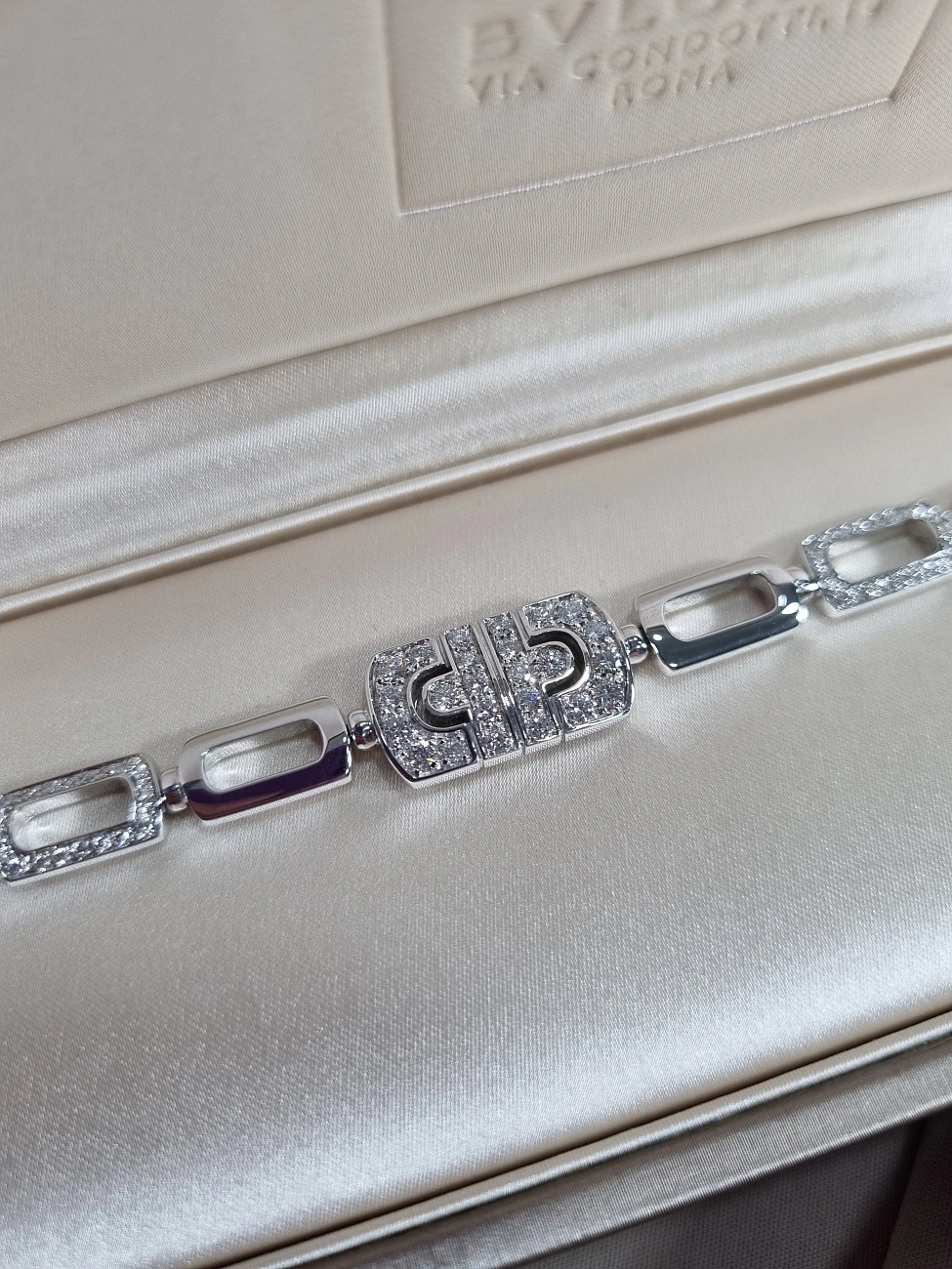 Украшение Bvlgari  Parentesi Diamond Bracelet   
