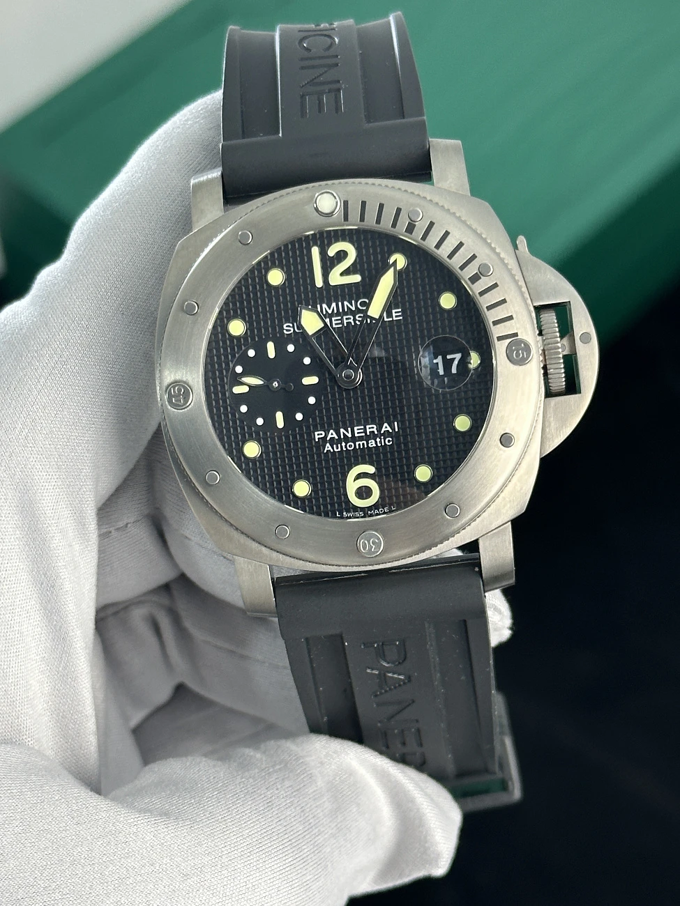 Часы Panerai  Contemporary Luminor Submersible  PAM00025 