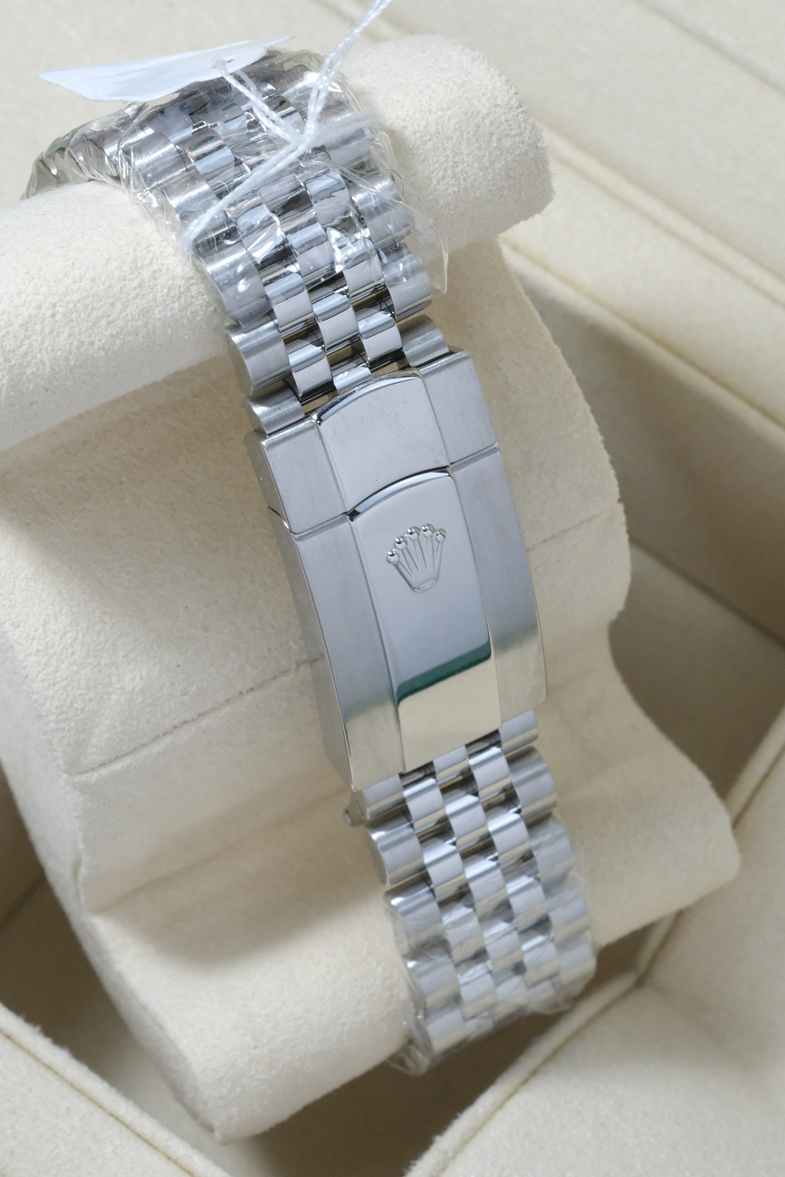 Часы Rolex  Datejust 41Mm Diamond Index  126334