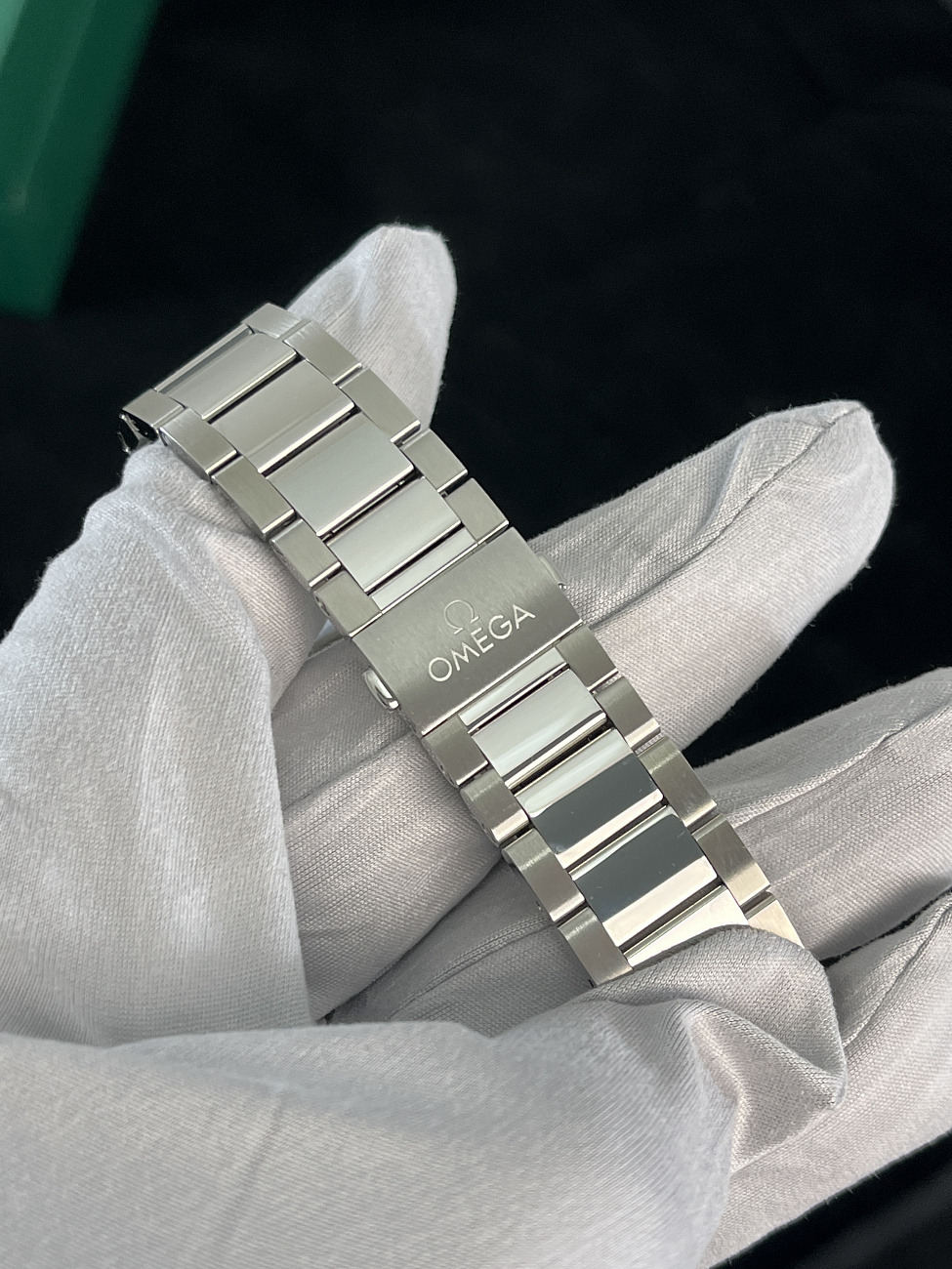 Часы Omega  Seamaster Aqua Terra 150 M Omega Co-Axial Chronometer 41 Mm  220.10.41.21.10.001 