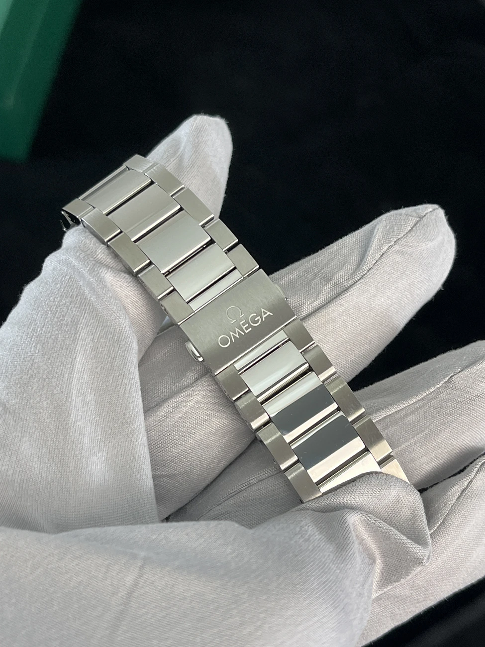 Часы Omega  Seamaster Aqua Terra 150 M Omega Co-Axial Chronometer 41 Mm  220.10.41.21.10.001 