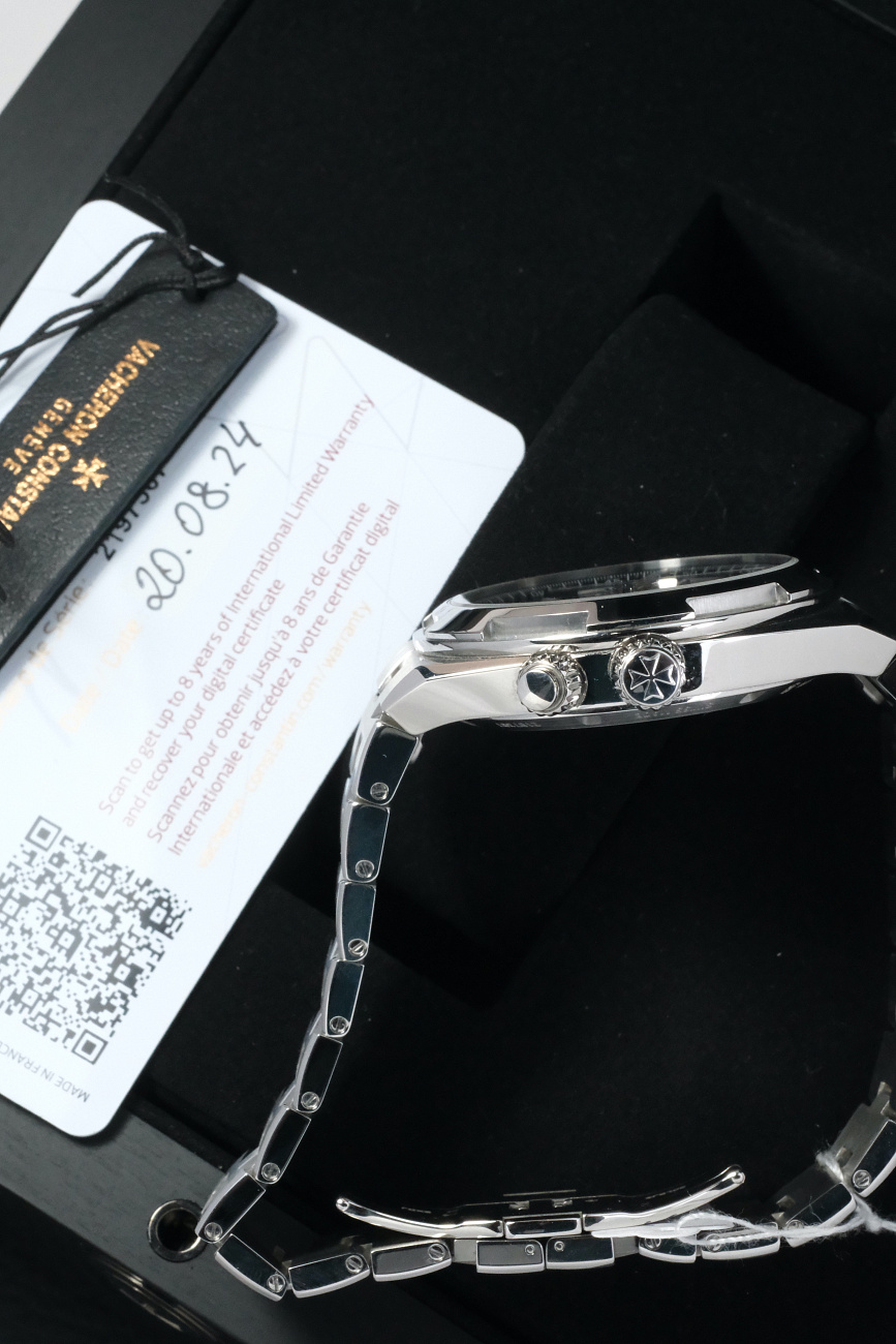 Часы Vacheron Constantin  Overseas Dual Time Blue Dial  7920V/210A-B334