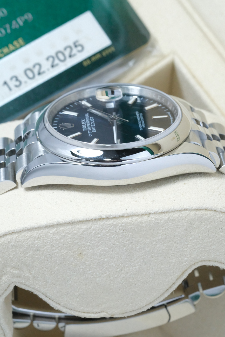 Часы Rolex  Oyster Perpetual Datejust 36Mm Blue Dial Jubilee Bracelet  126200