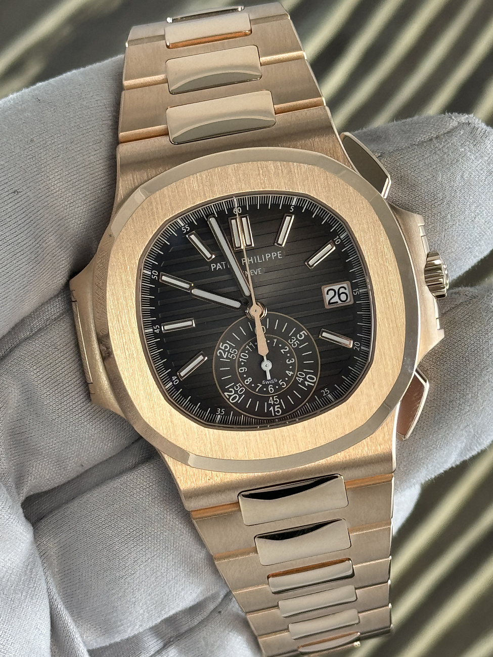 Часы Patek Philippe  Nautilus Chronograph Rose Gold  5980/1R-001