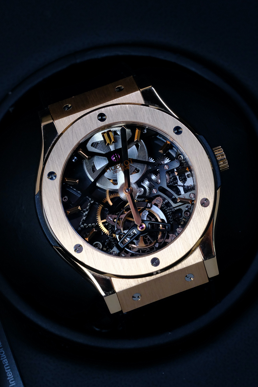 Часы Hublot  Classic Fusion Skeleton Tourbillon King Gold 45Mm Limited Edition  505.OX.0180.LR