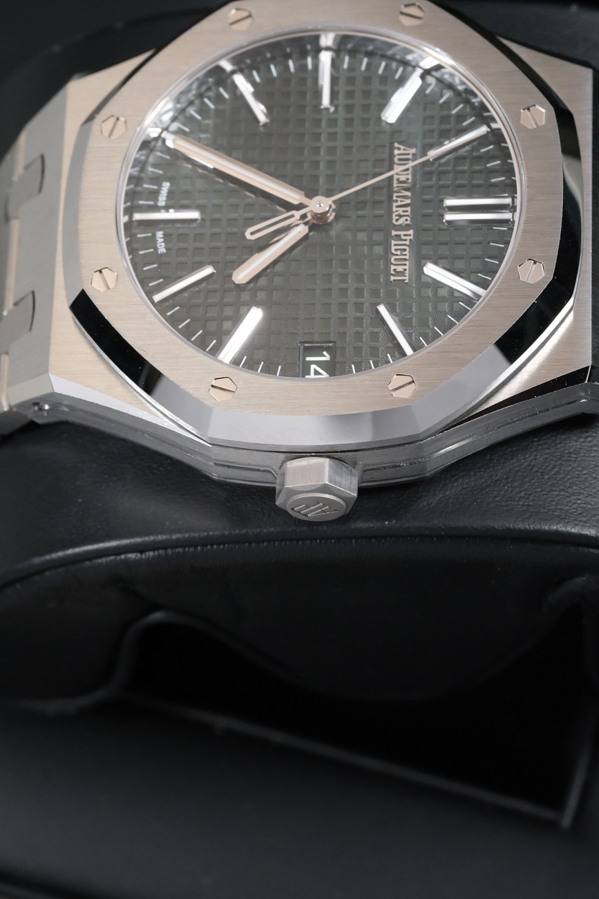 Часы Audemars Piguet  Royal Oak Selfwinding 50Th Anniversary «50-ЛЕТНИЙ ЮБИЛЕЙ»  15510ST.OO.1320ST.04