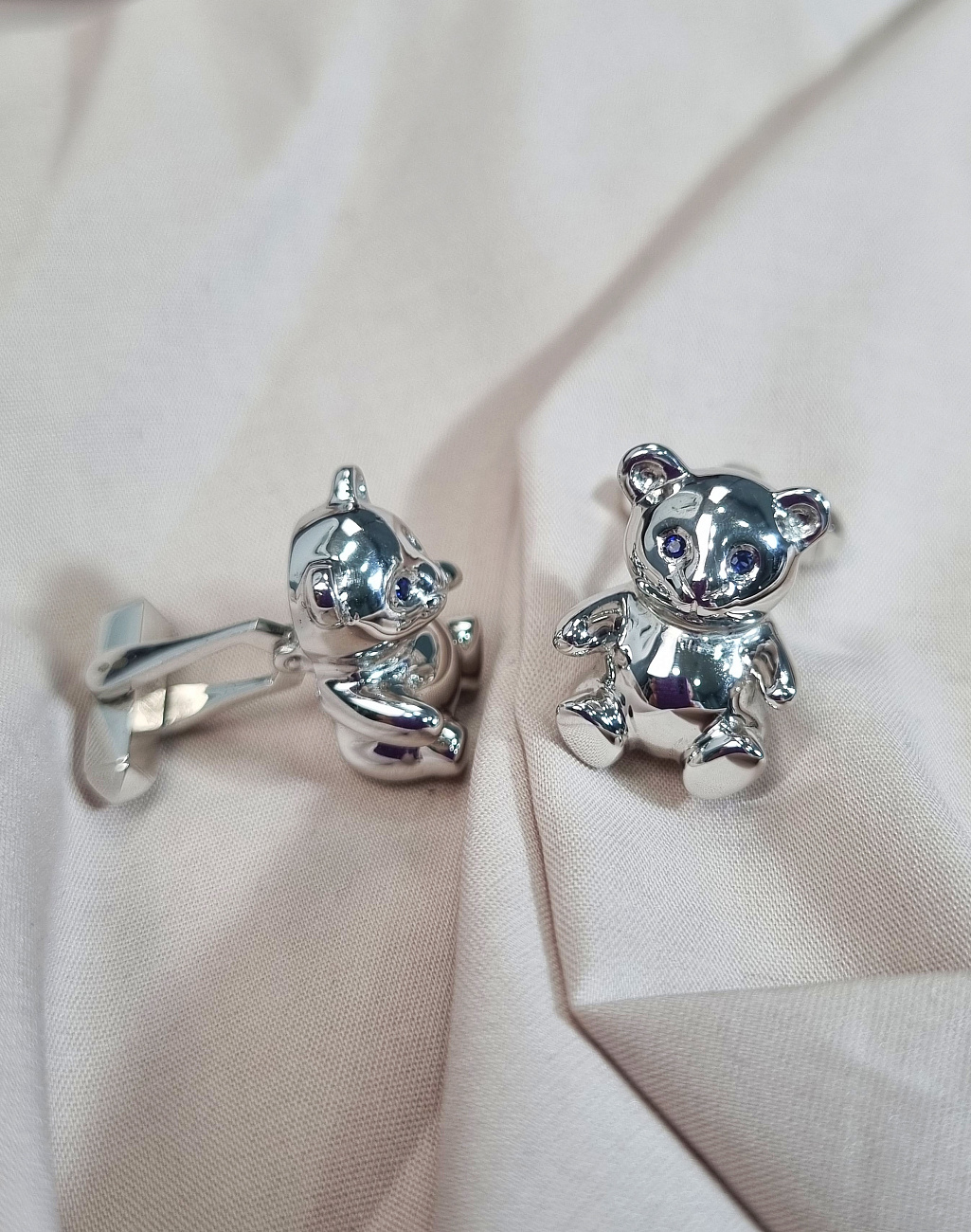 Украшение De Grisogono  Baby Bear Cufflinks   