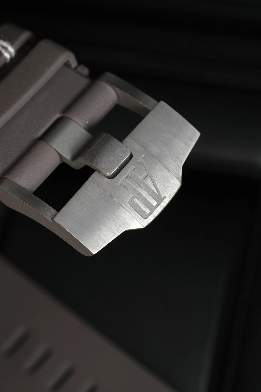 Часы Audemars Piguet  Royal Oak Offshore Michael Schumacher Chronograph Titanium 44 Mm  26568IM.00.A004CA.01