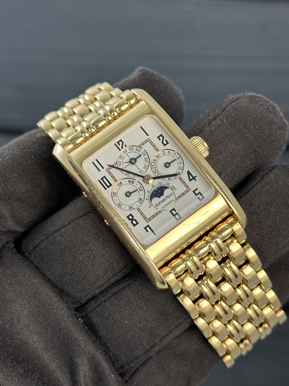 Часы Audemars Piguet  Edward Piguet Pepetual Calendar Limited Edition  25836OR.O.1084OR.01