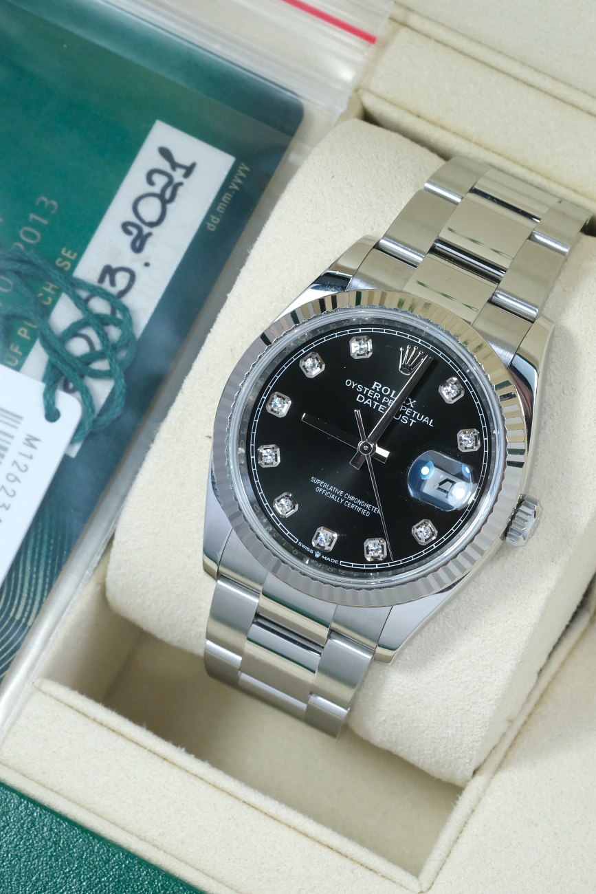 Часы Rolex  Datejust 36Mm Black Dial Diamond Index  126234-0028