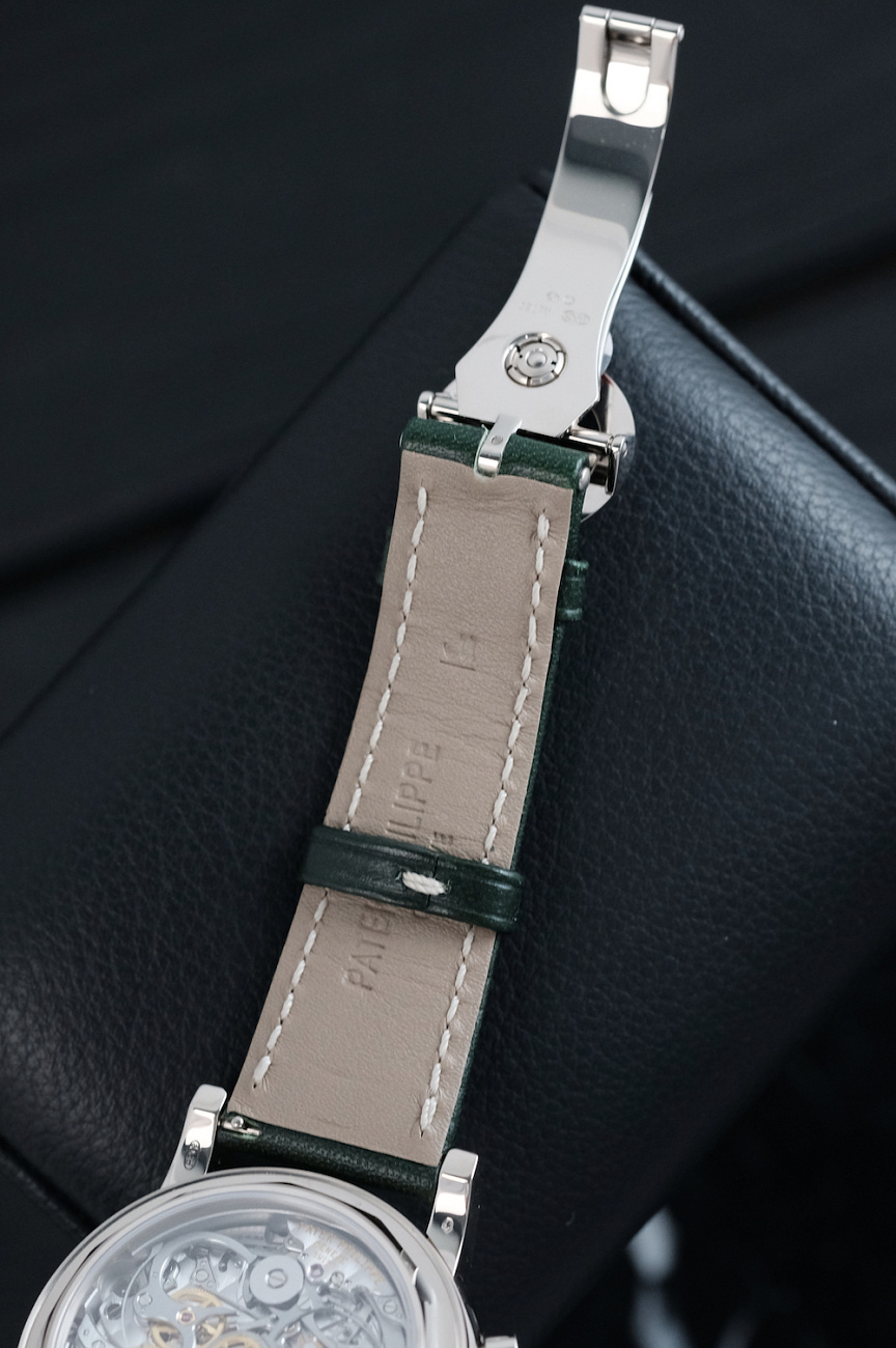 Часы Patek Philippe  Patek Philippe 5204G-001 - Grand Complications Perpetual Calendar White Gold  5204g-001