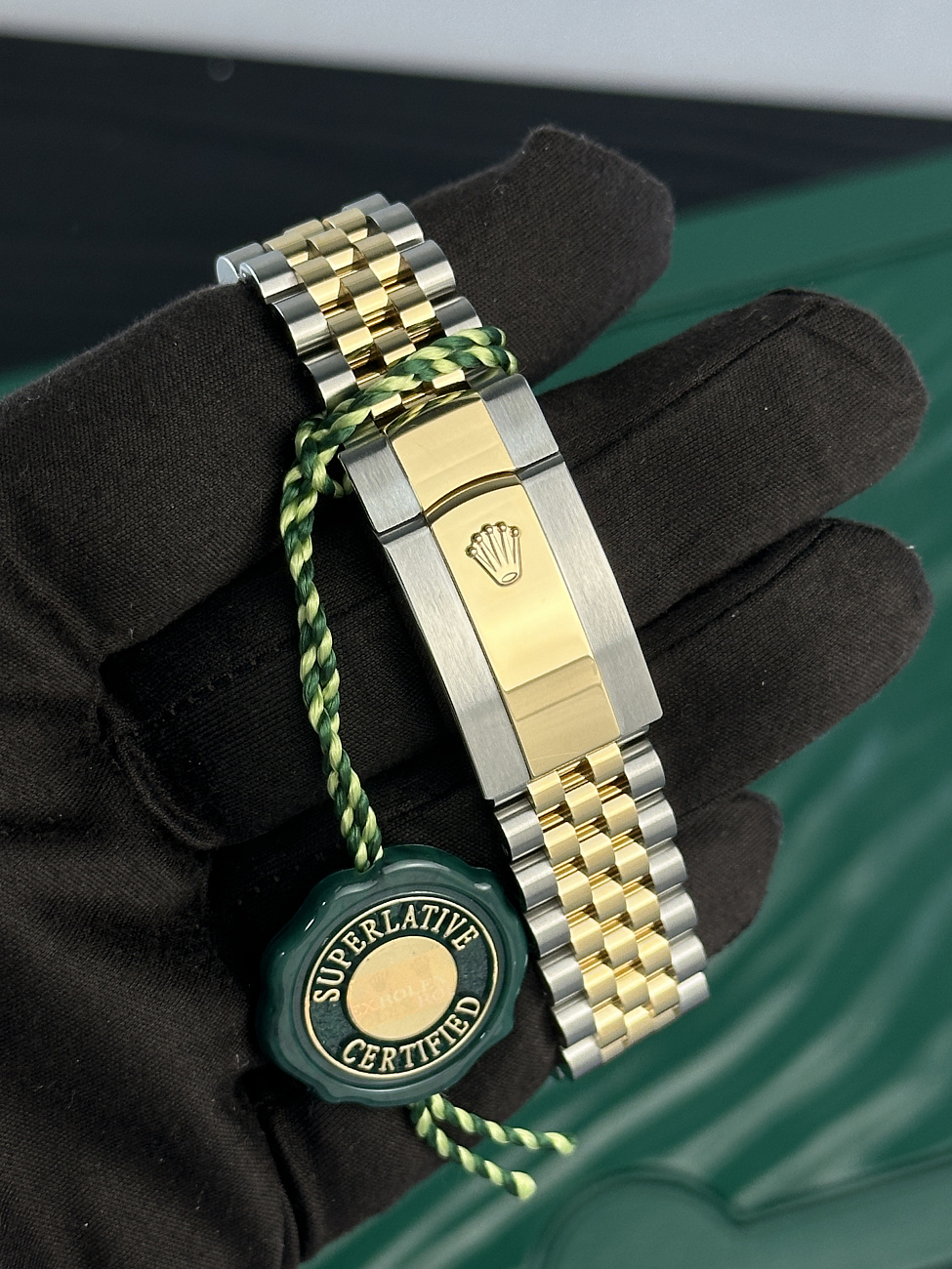 Часы Rolex  Datejust 36Mm Mother Of Pearl Dial Steel Yellow Gold  126233-0035