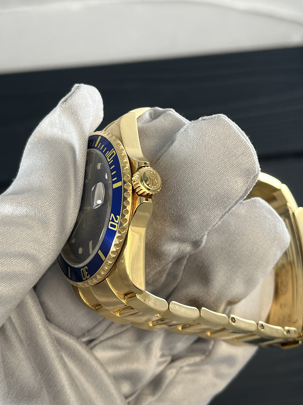 Часы Rolex  Vintage Submariner Yellow Gold Blue Dial  16618LB