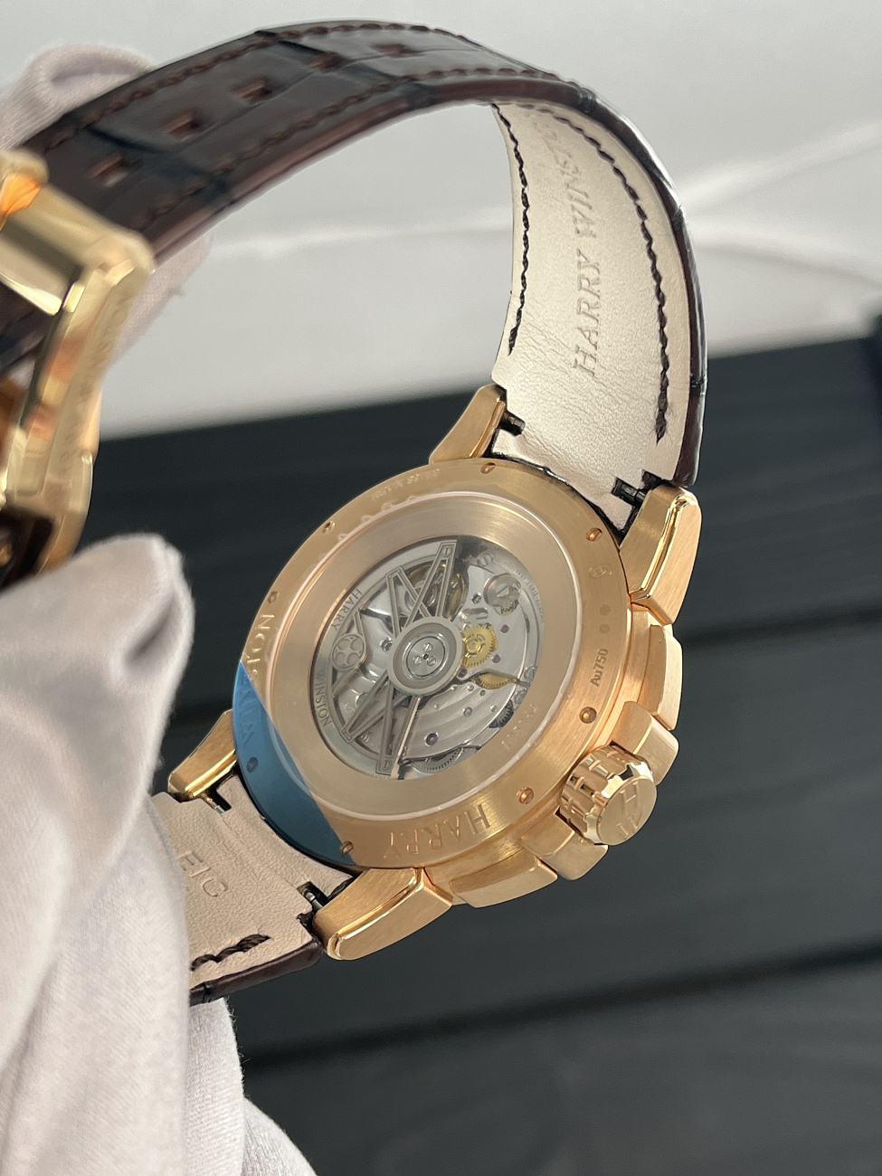 Harry Winston в наличии в Москве в &quot;Мануфактуре&quot;! 