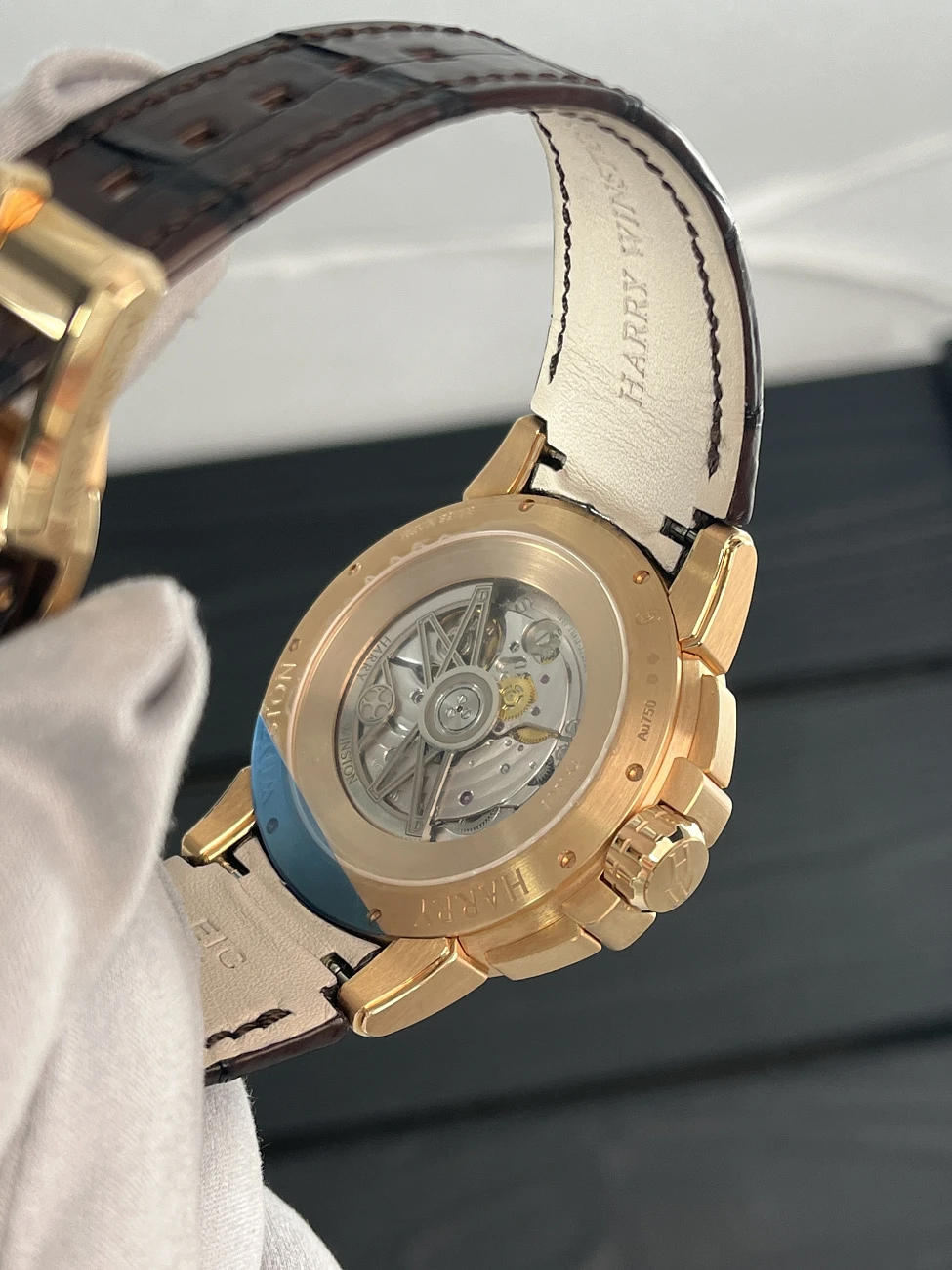 Часы Harry Winston  Ocean Moon Phase Automatic 42 Mm Rose Gold  OCEAMP42RR001 