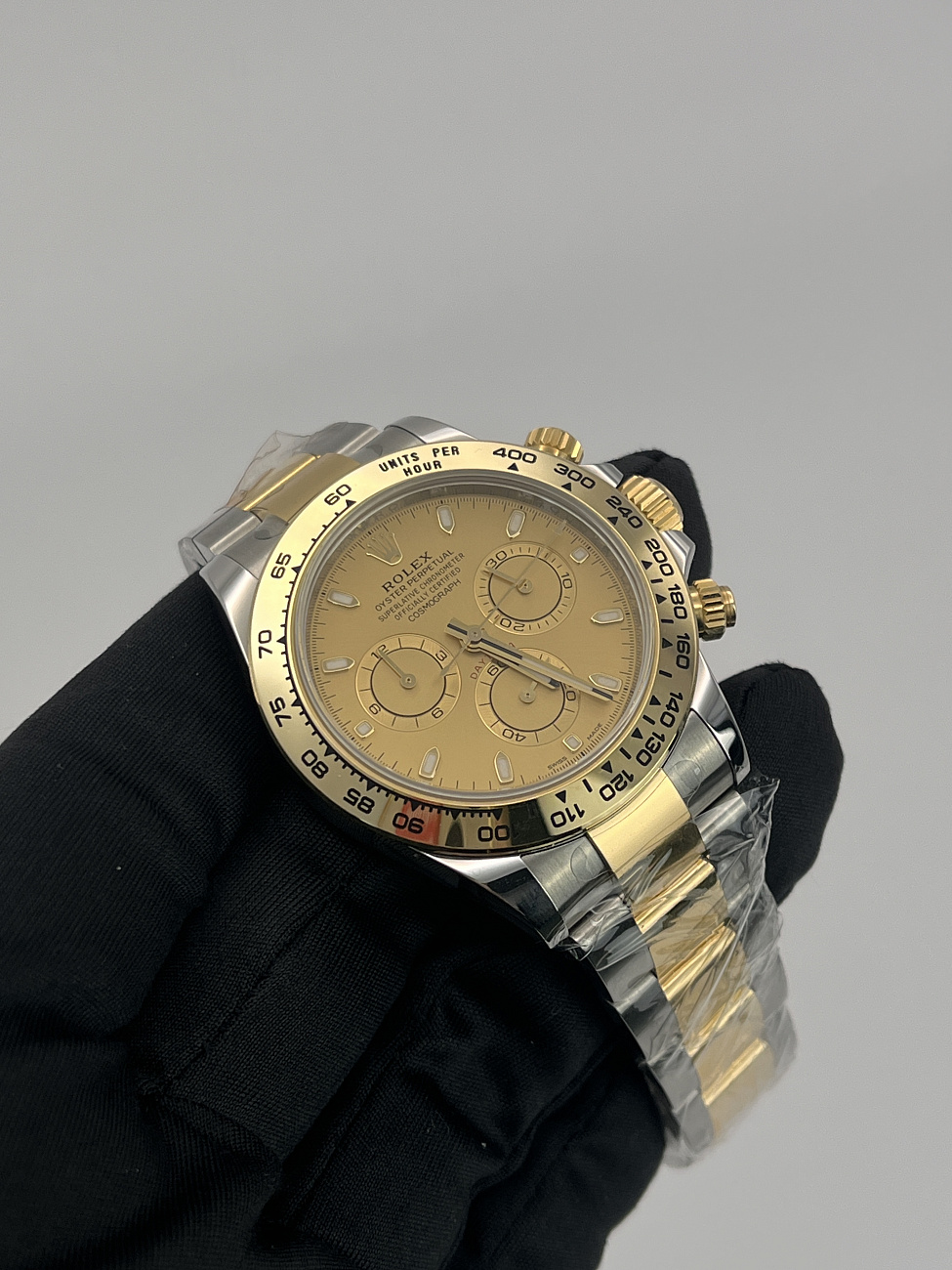 Часы Rolex  Oyster Perpetual Cosmograph Daytona Champagne Dial  116503