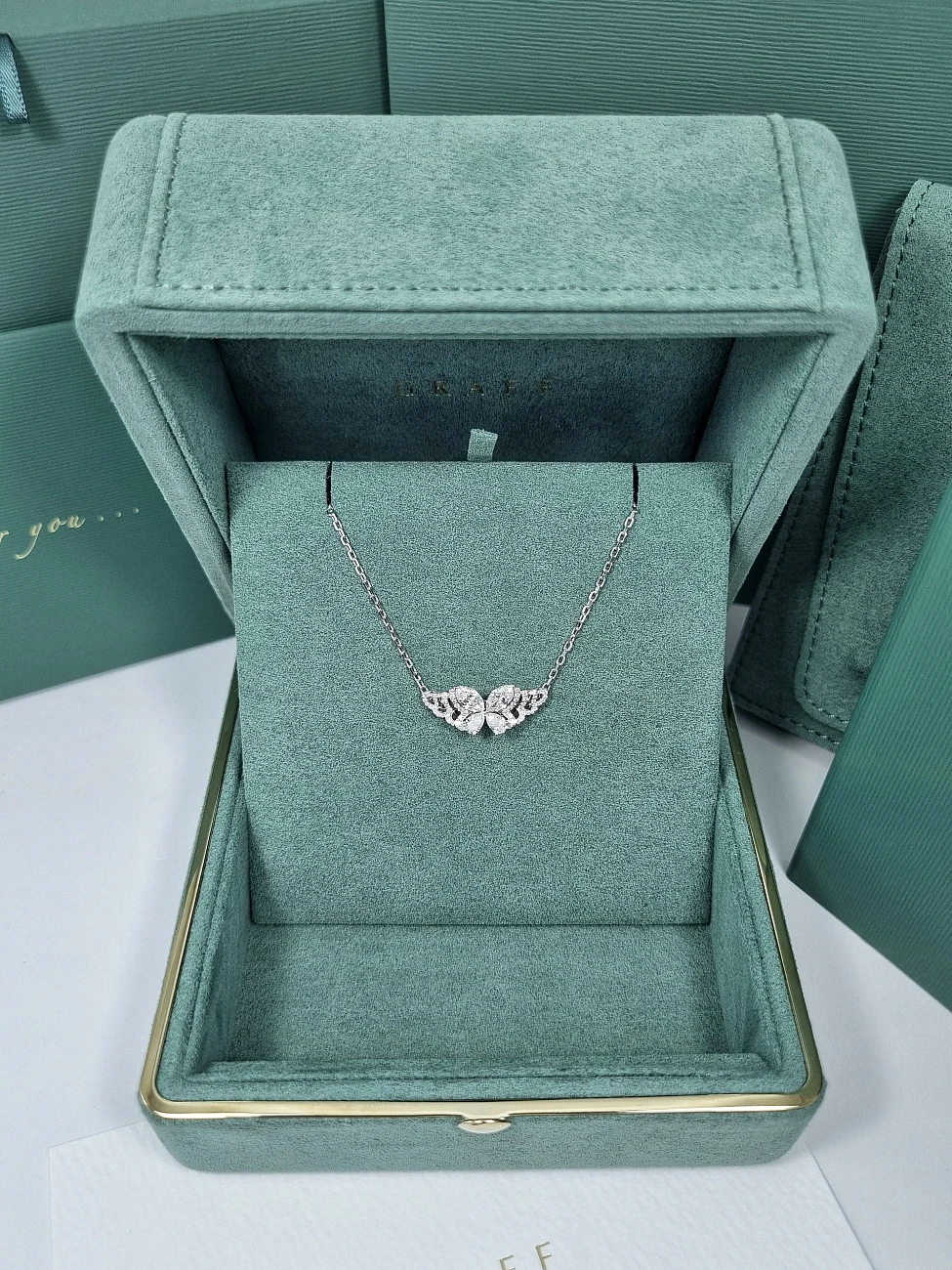 Украшение Graff  Butterfly Diamond Pendant  RGP852 