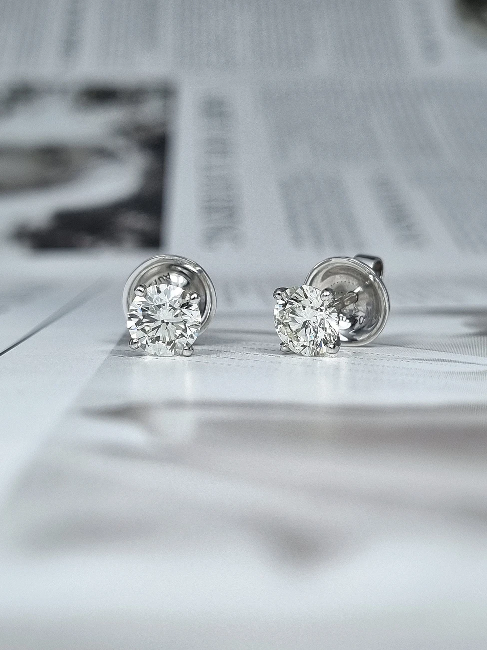 Украшение GIA  Серьги с бриллиантами 1,00/1,01 ct. F-G/Si2 (3 Excellent)   