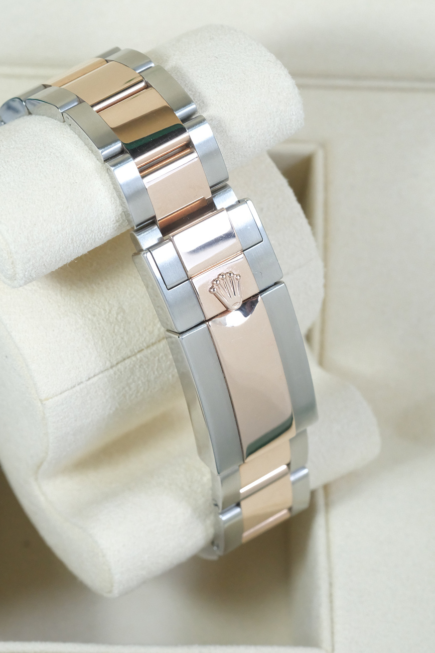 Часы Rolex  Yachtmaster 40Mm Two Tone Black Dial  126621