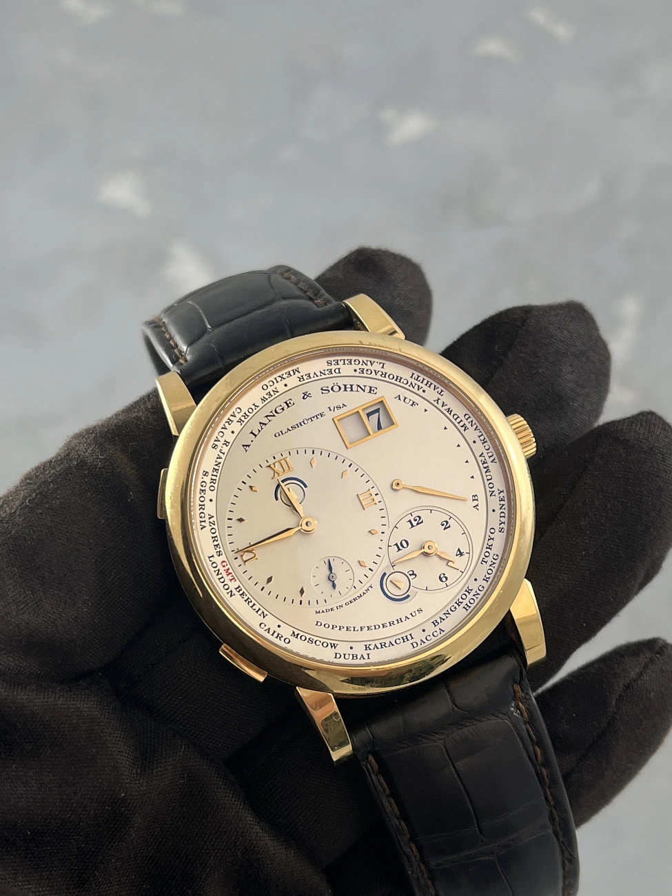 Часы A. Lange &amp; Sohne  1 Time Zone  116.032