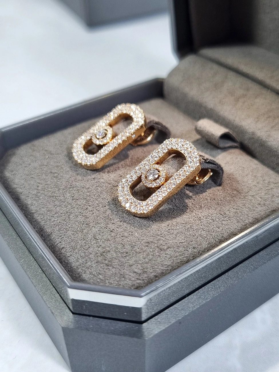 Украшение Messika  So Move Pavé Earrings Pg  So Move Pavé-Set Earrings 12931-PG 
