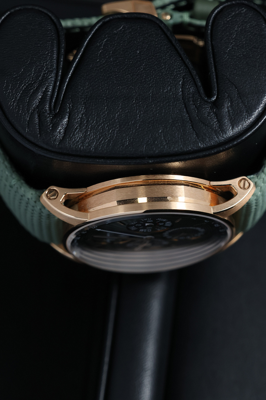 Часы Audemars Piguet  Code 11.59 Perpetual Calendar 38 mm Rose Gold Limited Edition  26441OR.OO.D405CR.01