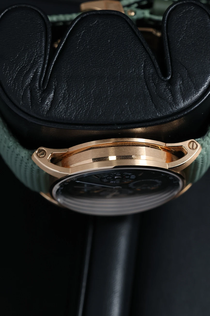 Часы Audemars Piguet  Code 11.59 Perpetual Calendar 38 mm Rose Gold Limited Edition  26441OR.OO.D405CR.01