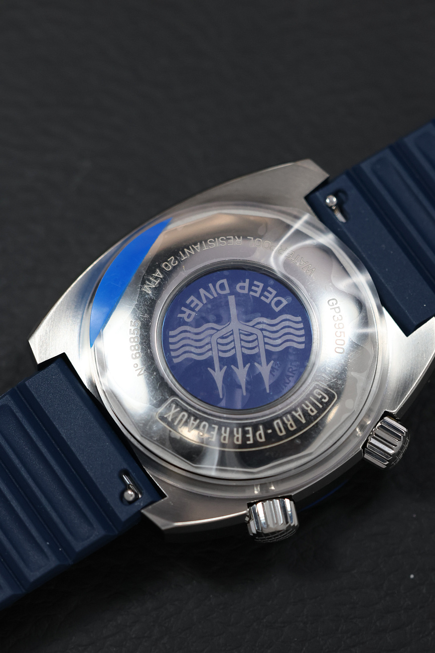 Часы Girard-Perregaux   DEEP DIVER  39500-21-3266-6CX