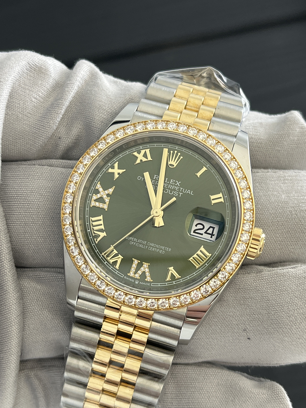 Часы Rolex  Datejust 36Mm Oystersteel Yellow Gold And Diamonds  126283RBR