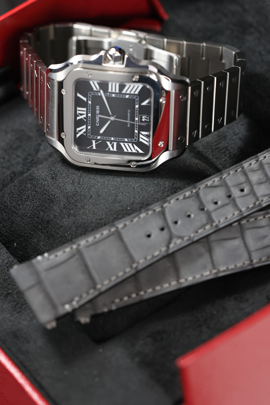 Часы Cartier  Santos De Cartier Large Model Black Dial  WSSA0096