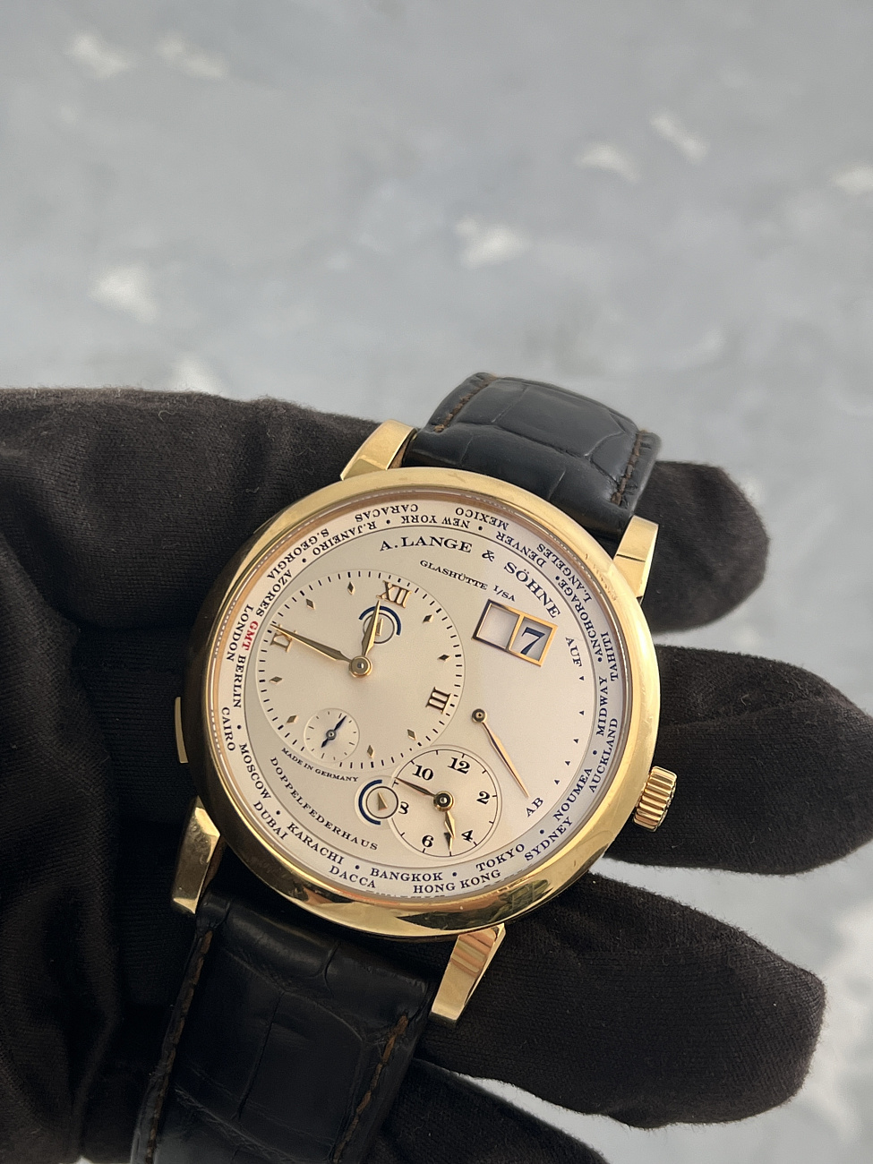 Часы A. Lange & Sohne  1 Time Zone  116.032