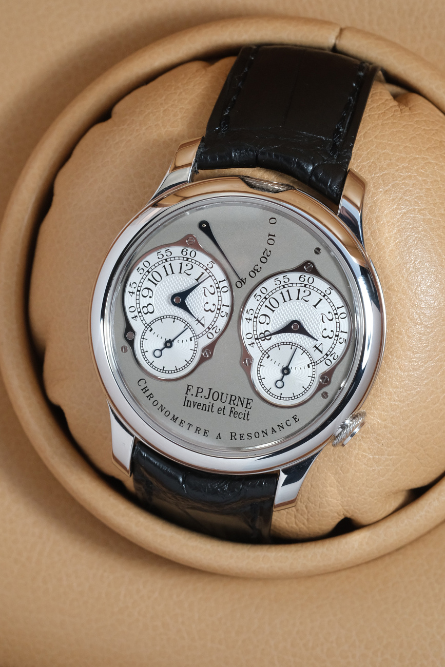 Часы F.P. Journe  CHRONOMÈTRE À RÉSONANCE 40mm  RN