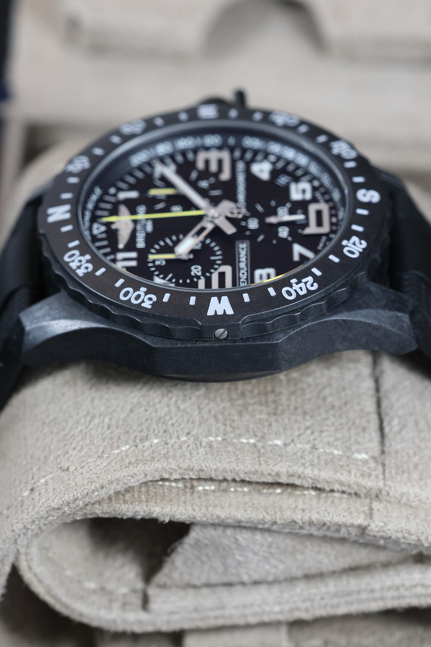 Часы Breitling  Endurance Pro Breitlight®  X82310E51B1S2