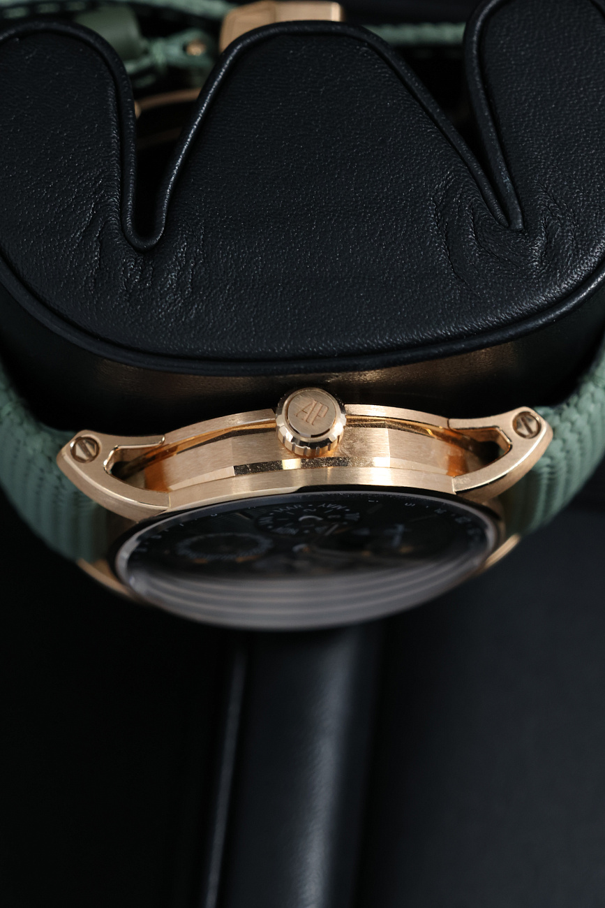 Часы Audemars Piguet  Code 11.59 Perpetual Calendar 38 mm Rose Gold Limited Edition  26441OR.OO.D405CR.01