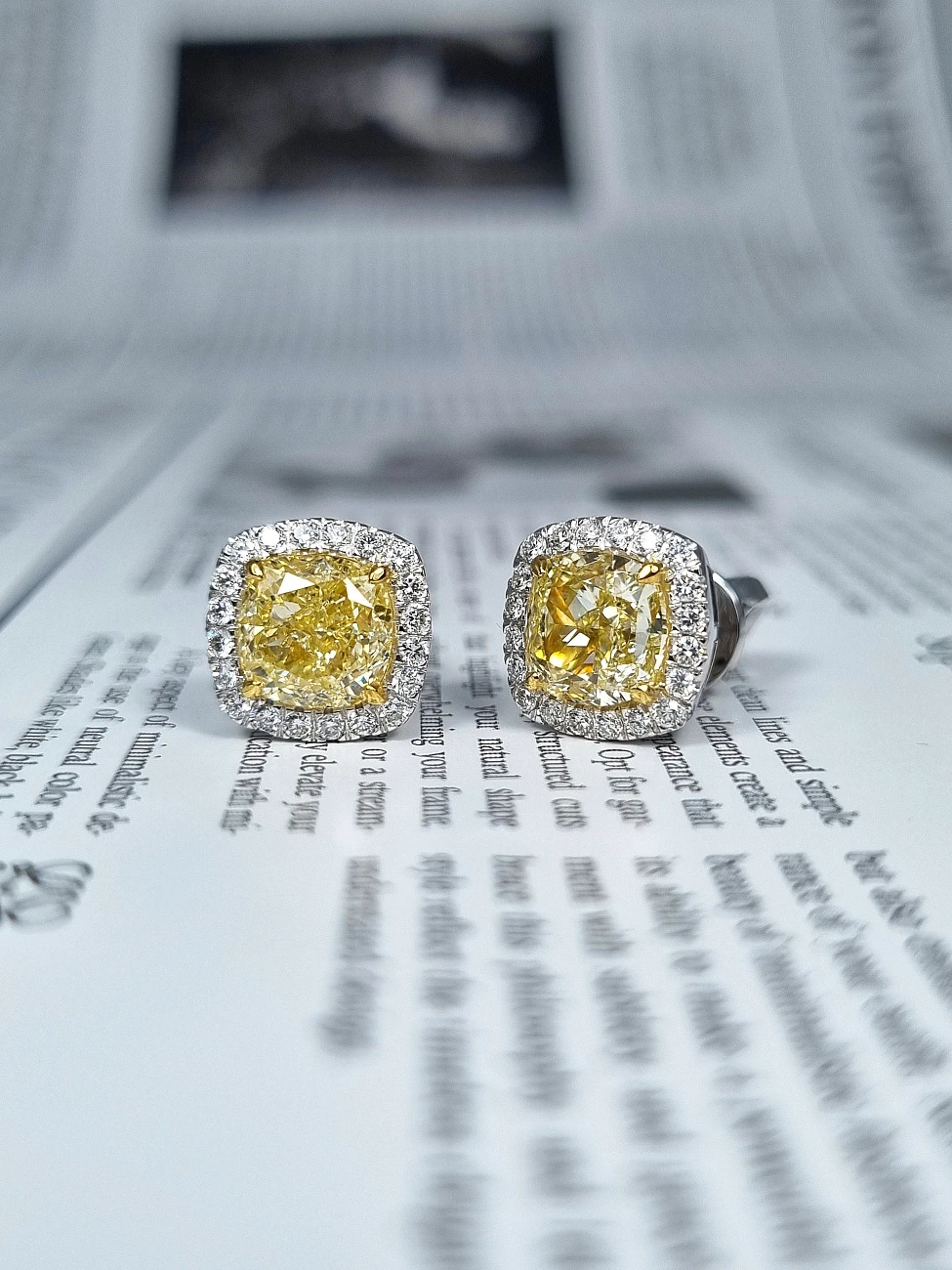 Украшение GIA  Серьги 2,01/2,01 ct. W To X Range/VVS2-VS1   