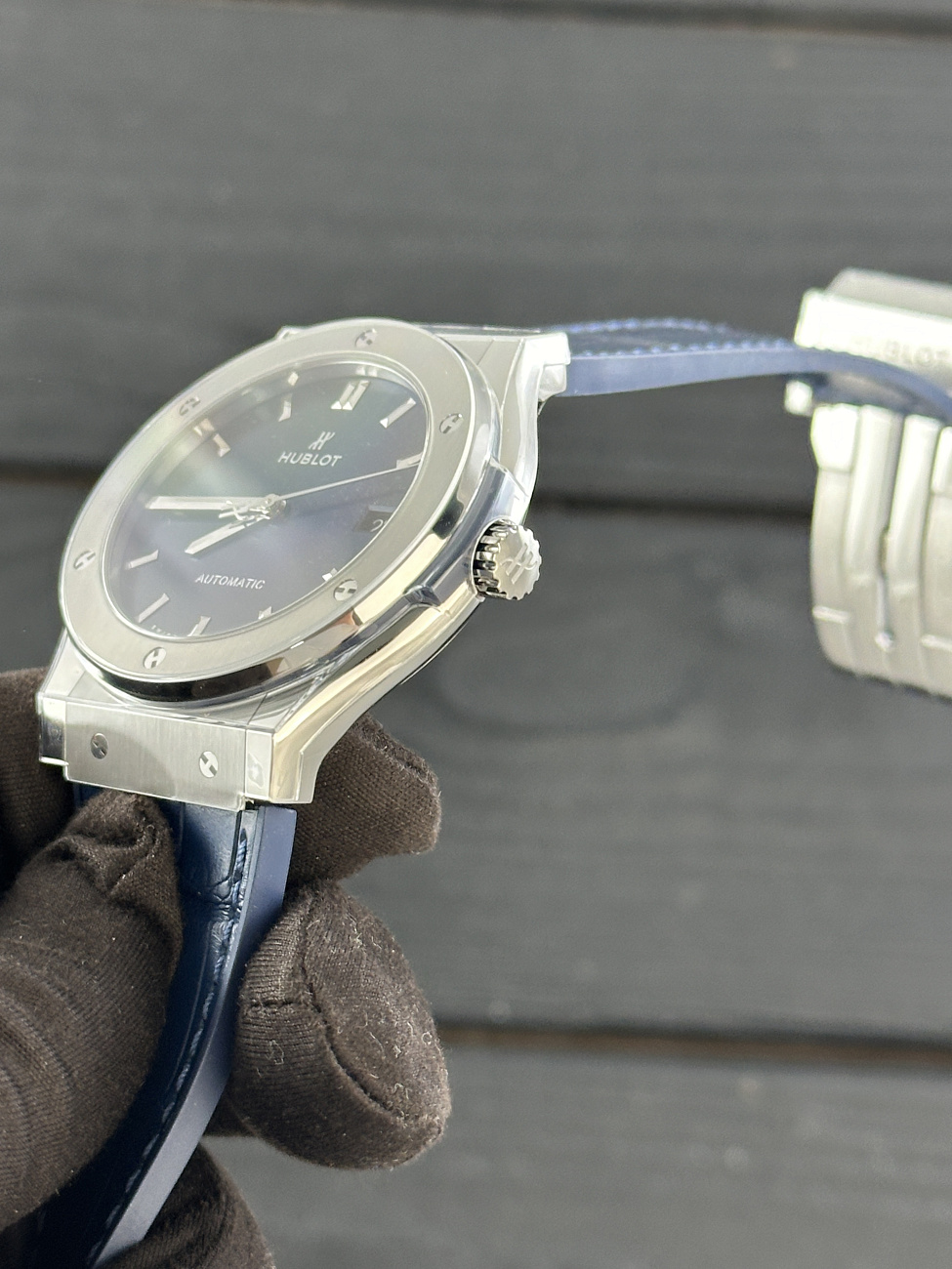 Часы Hublot  Fusion 45Mm Blue Titanium Leather  511.NX.7170.RX