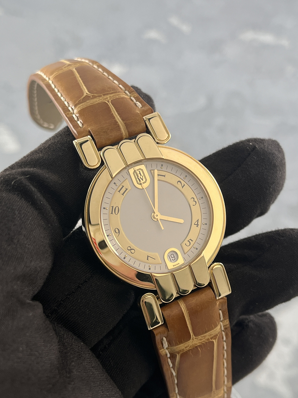 Часы Harry Winston  Premier Automatic Date 18K Yellow Gold  Premier