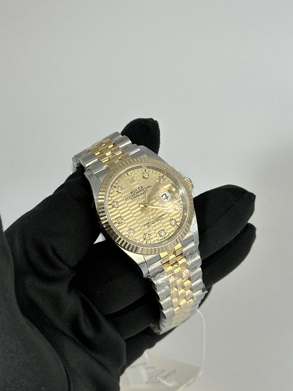 Часы Rolex  Datejust 36Mm Steel & Yellow Gold Motif Dial Diamond Index  126233