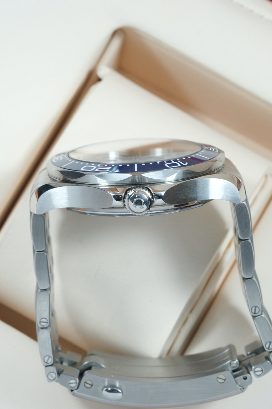 Часы Omega  Seamaster Diver 300M Co‑Axial Master Chronometer 42 Mm  210.30.42.20.06.001