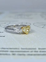 Украшение GIA  Кольцо с бриллиантом 1,02 ct. Fancy Yellow/VS1   