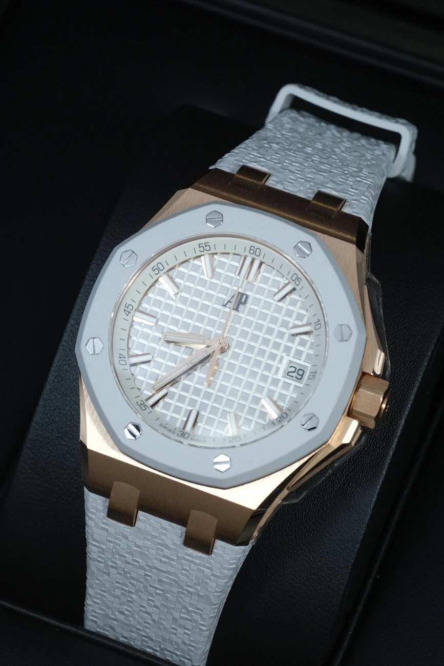 Часы Audemars Piguet  Royal Oak Offshore Rose Gold  77605OK.OO.A101CA.01