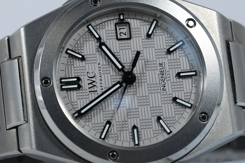 Часы Iwc  Ingenieur Titanium Automatic 40  IW328904