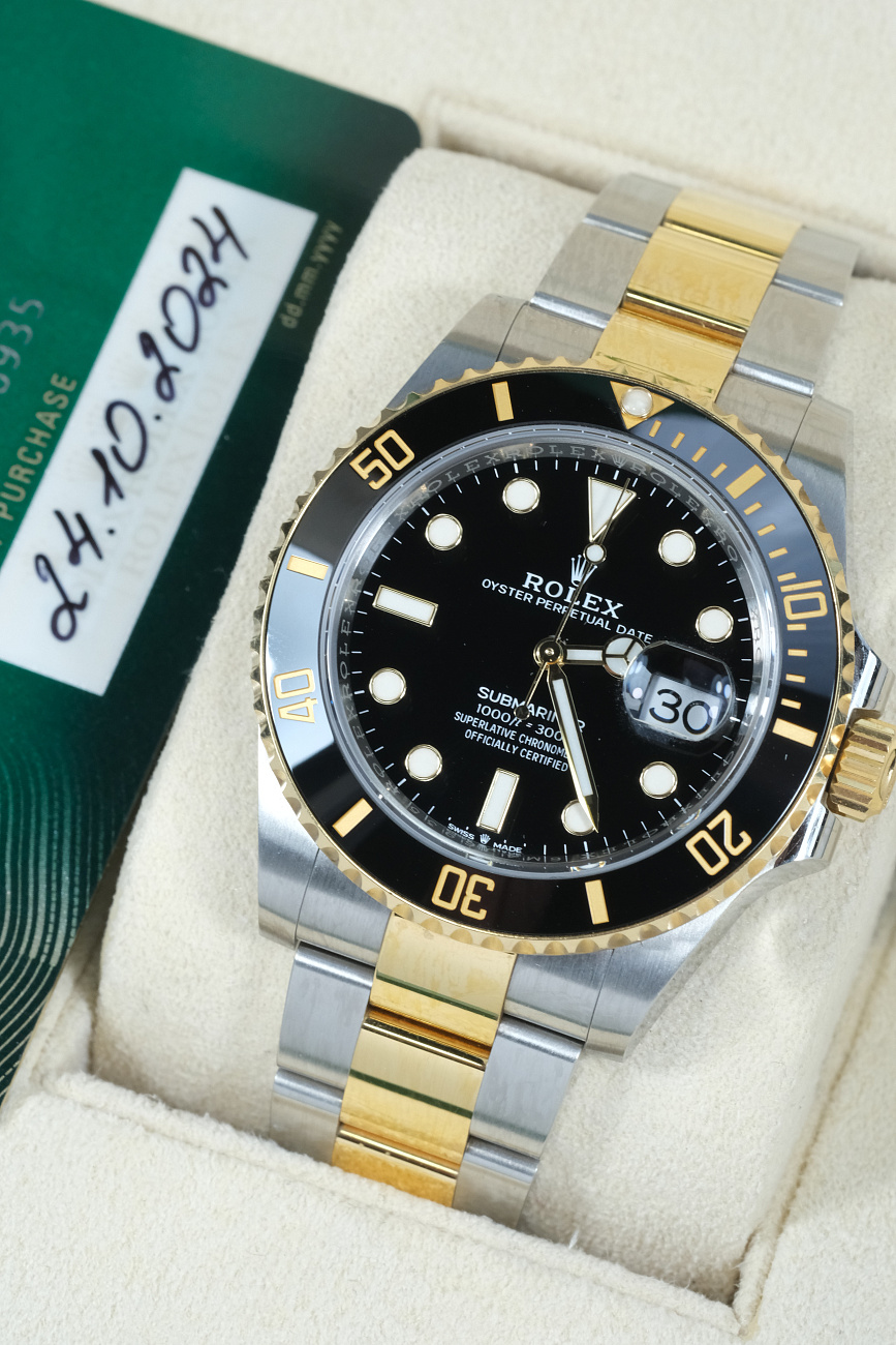 Часы   Submariner Steel & Yellow Gold Black Dial  126613LN