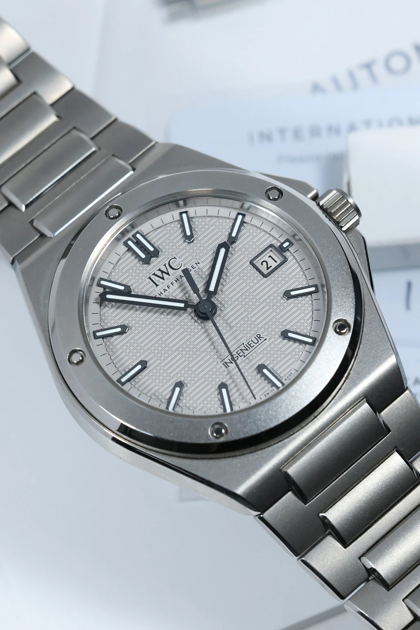 Часы Iwc  Ingenieur Titanium Automatic 40  IW328904