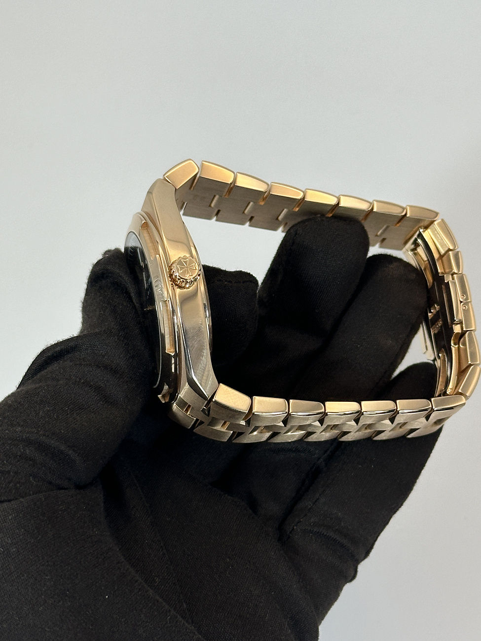 Часы Vacheron Constantin  Overseas Automatic Date Rose Gold Blue Dial 41 Mm  4500V/110R-B705