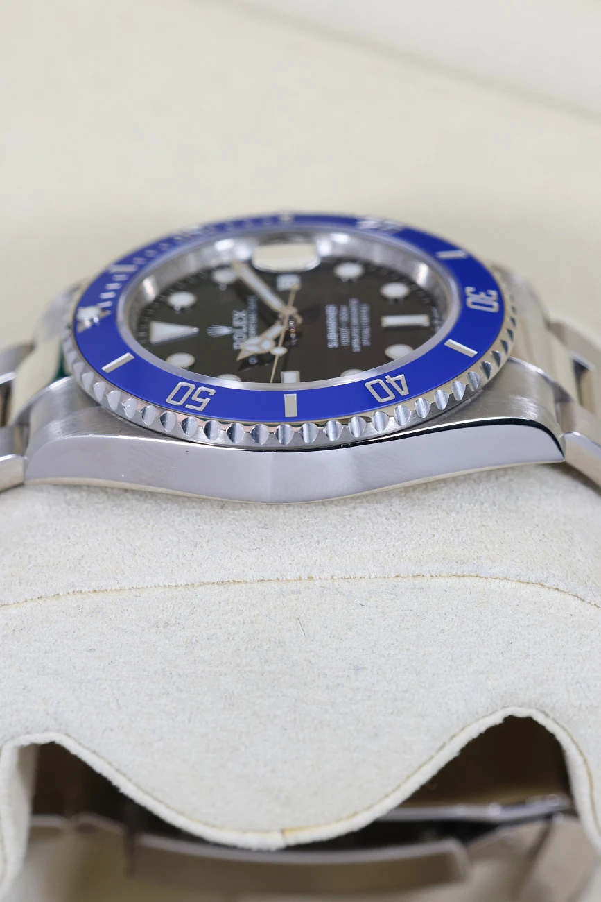 Часы Rolex  Oyster Perpetual White Gold Submariner Date  126619LB